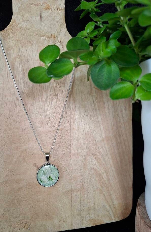 Ketting Sparkle White flower