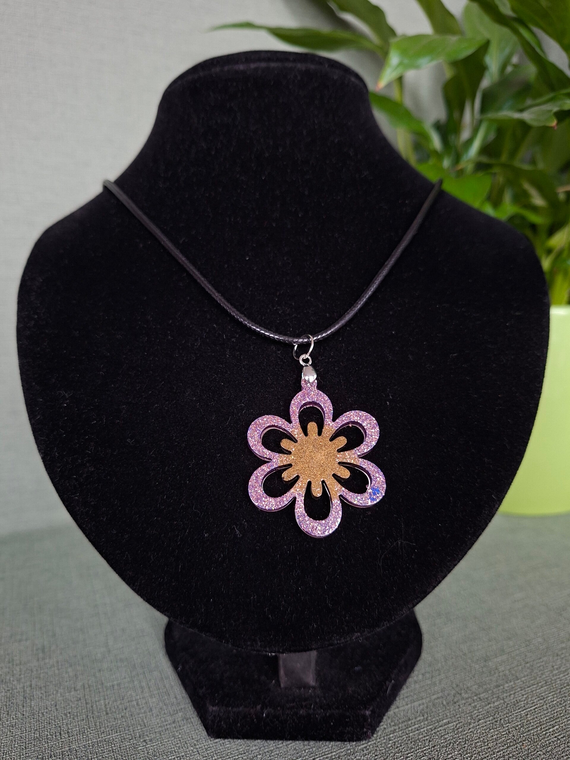 Ketting purple flower