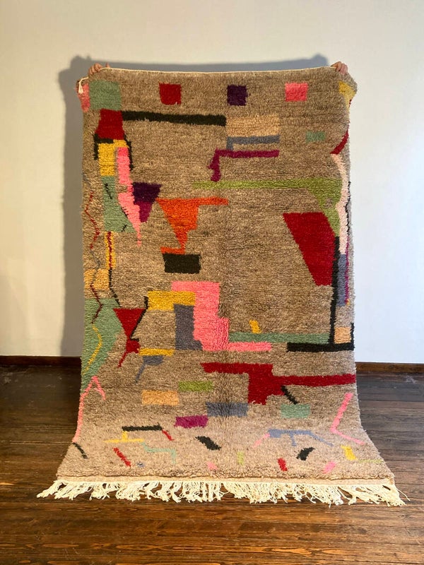 Boujaad - Grey background and multicolored shapes