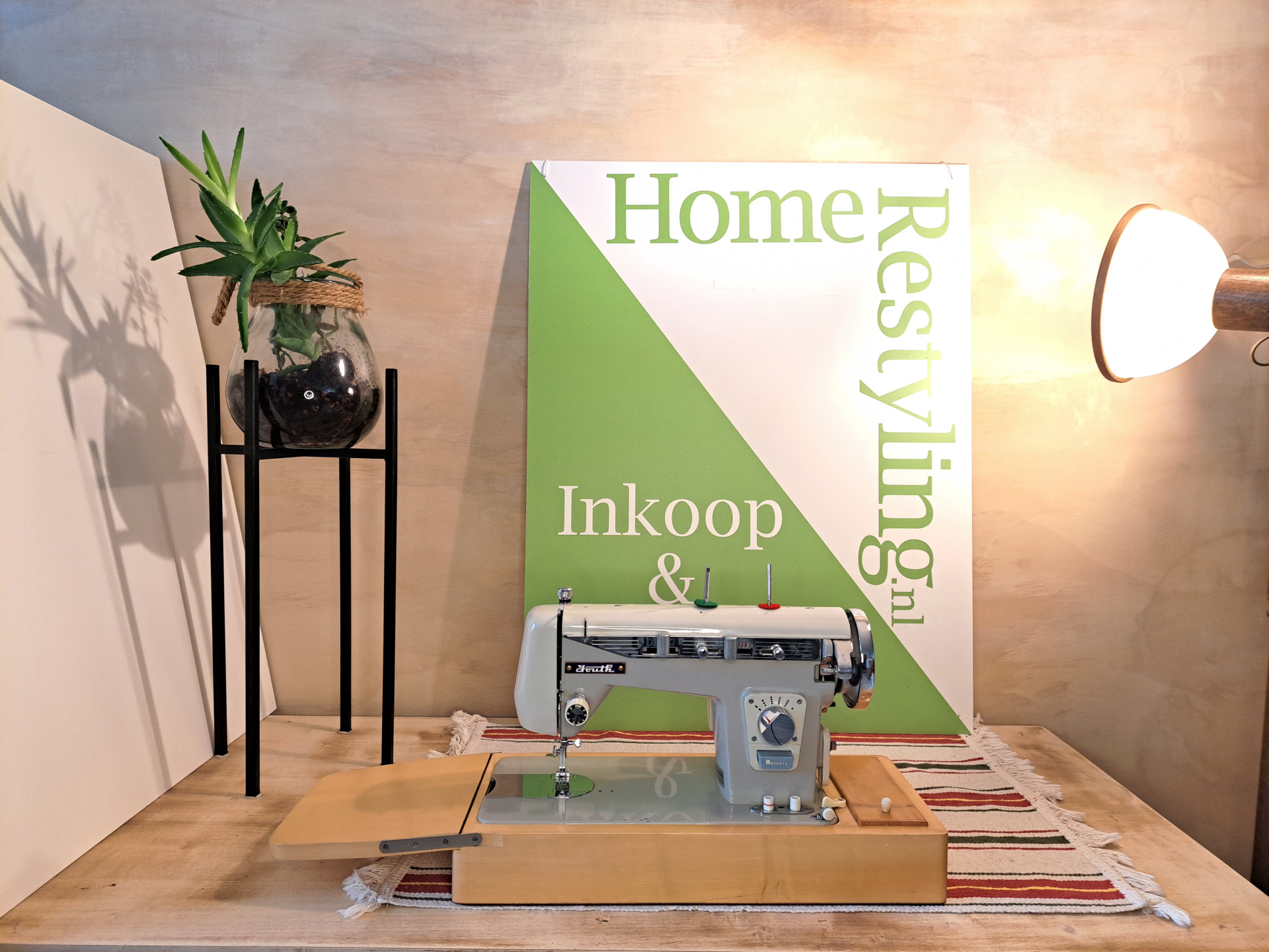 Vintage Youth naaimachine