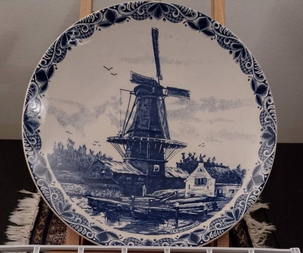 Vintage handbeschilderd Delfts Blauw wandbord met Hollandse molen Ø39,5 cm