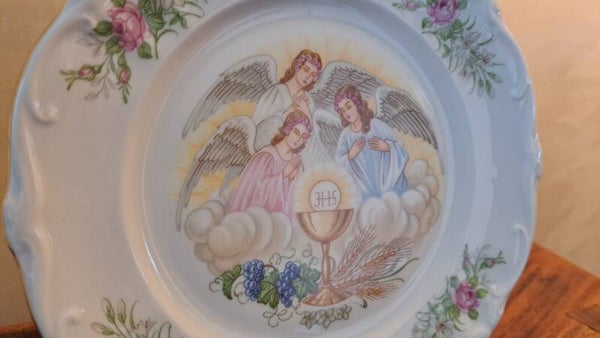 Vintage Bareuther Bavaria communiebord met engelen en IHS – porselein Ø21 cm