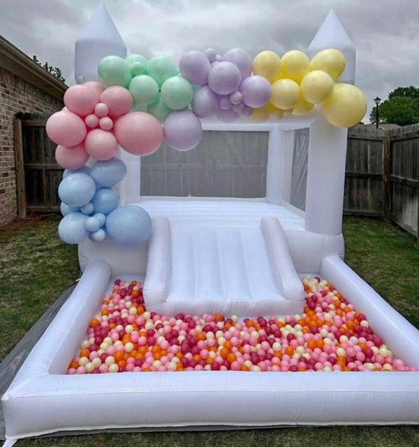 White Bounce Castle (13X8X8)