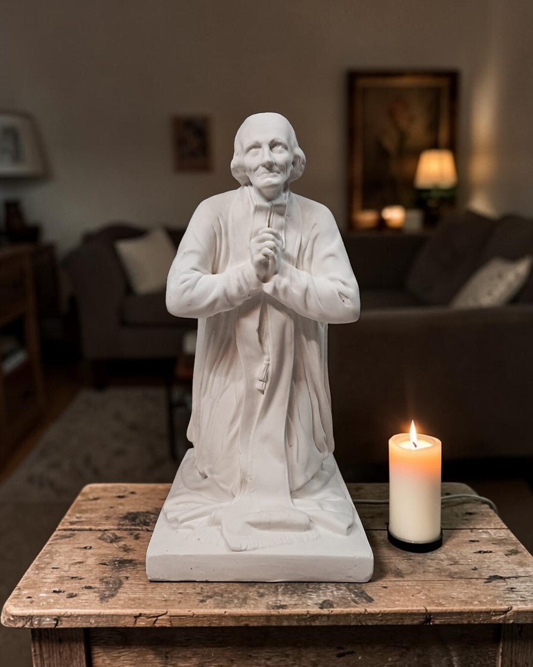 Le curé d'Ars à genoux - 25cm