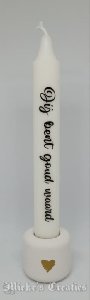 kaarshoudertje met een kaars met een boodschap.