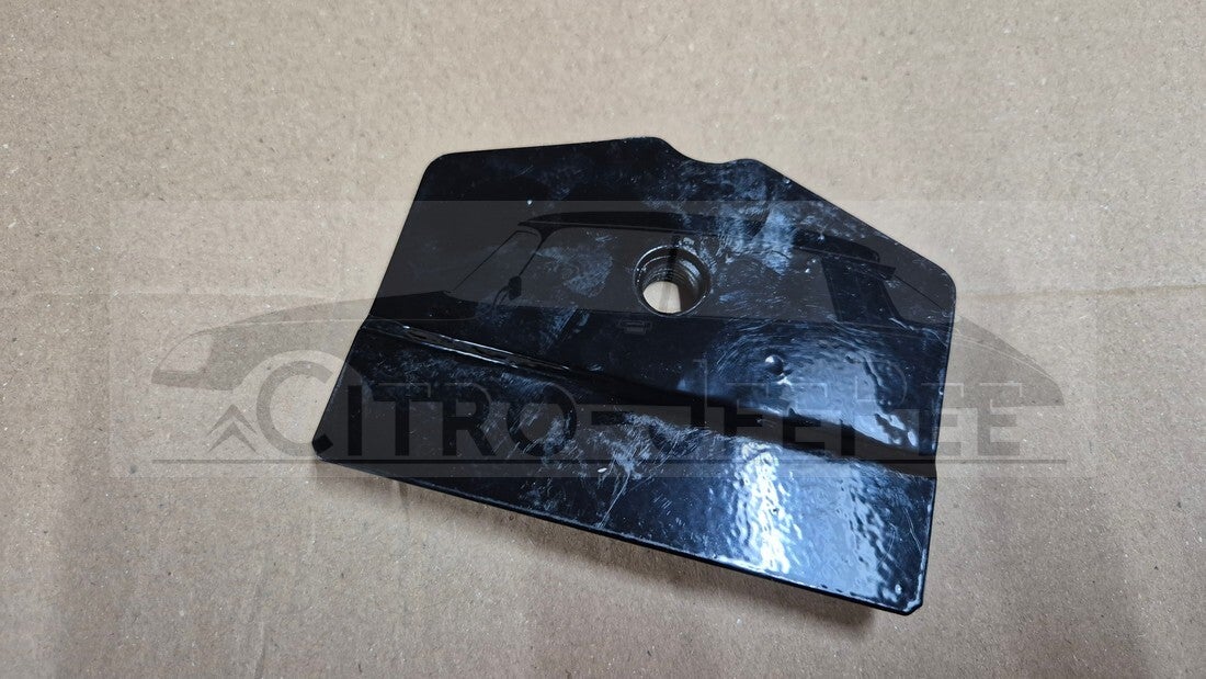 Lasdeel voor versteviging en montage veiligheidsgordel of riem (M11).