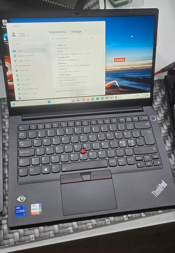 Lenovo e14 gen4 kone, i7-1255U, 16Gb muistia, 500Gb ssd, win11 pro