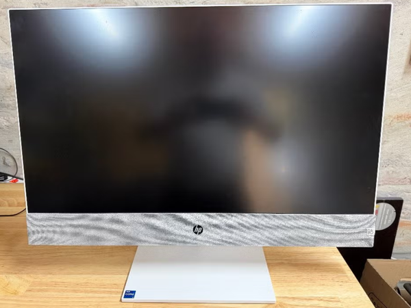 HP Pavilion 27" All in one Occassion