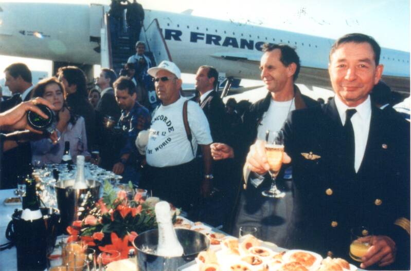 1992tourdumondeleplusrapidele12octobre1992pourclbrerles500ansdechristophecolombdcouvrantlesamriques70passagerset16membresdquipage.jpg
