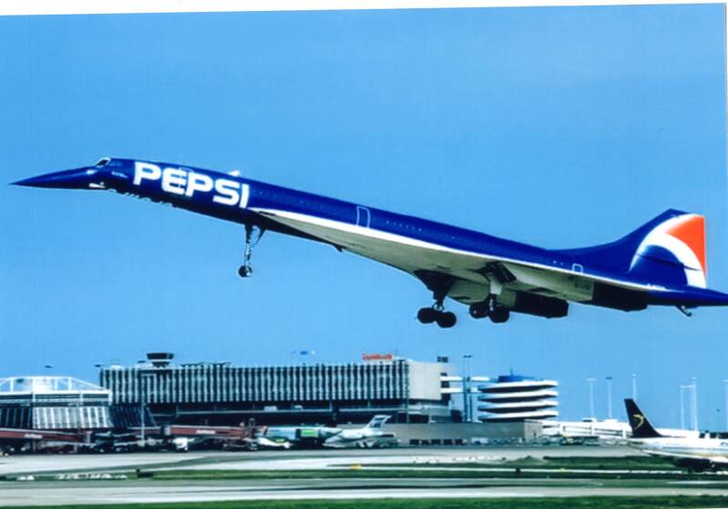 cpaf1996f-btsdatdublinairportinpepsicolours-photocarlford.jpg