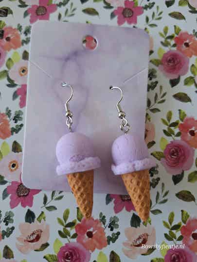 Oorbelletjes schepijs lila