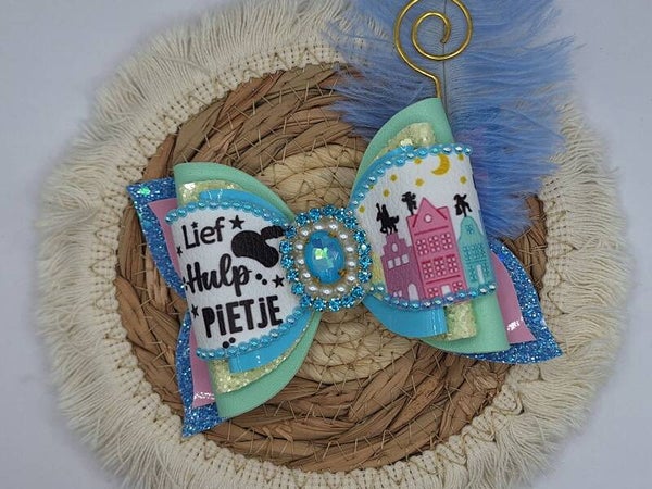 Hulp pietje blauwe veer