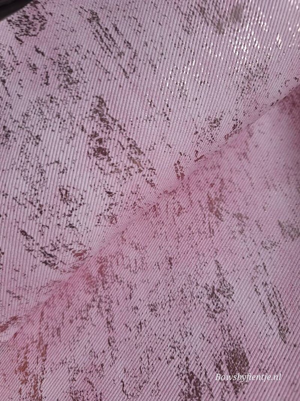 Lichtroze met metallic roze ef65