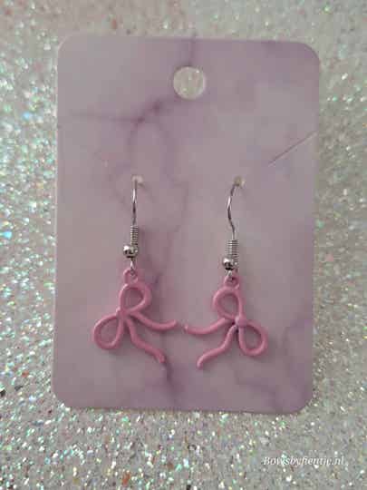 Oorbelletjes roze strikjes