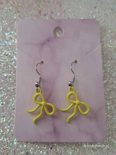 Oorbelletjes gele strikjes
