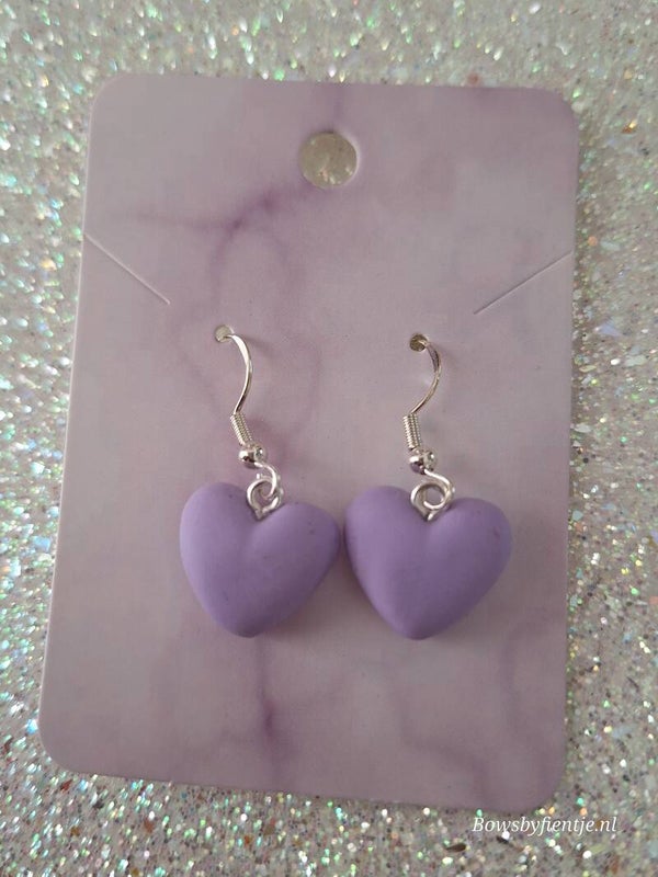Oorbelletjes lila hartjes