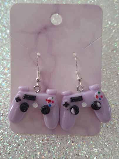 Oorbelletjes controller paars