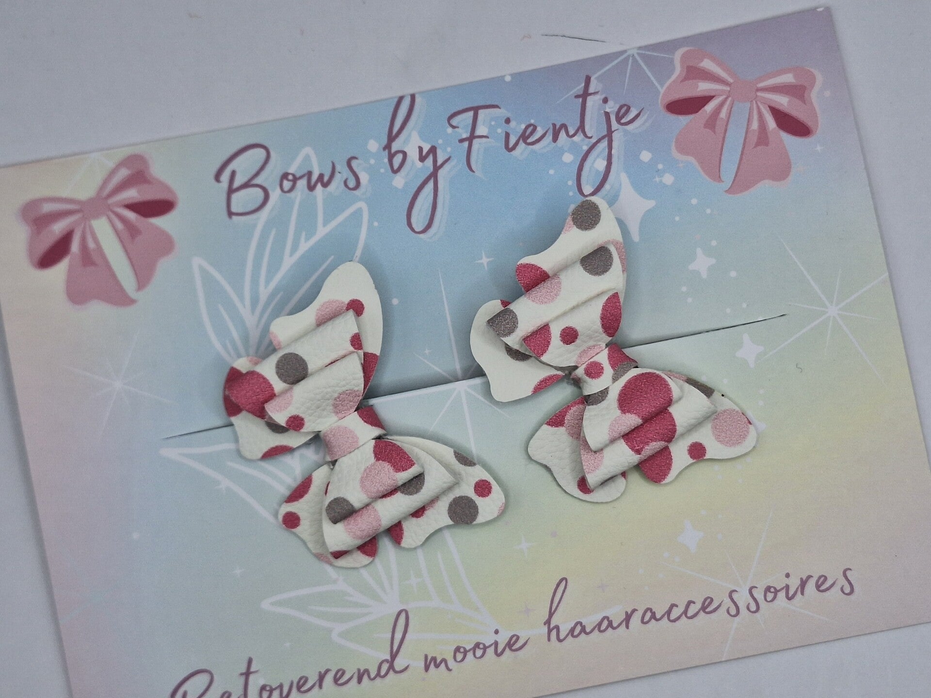 Vlinderstrikjes dots