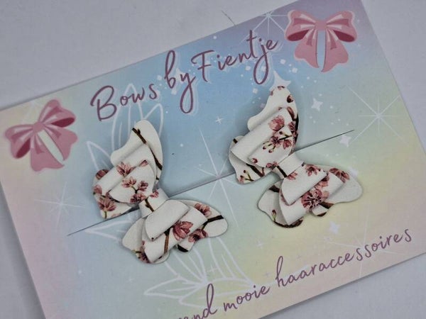 Vlinderstrikjes blossom