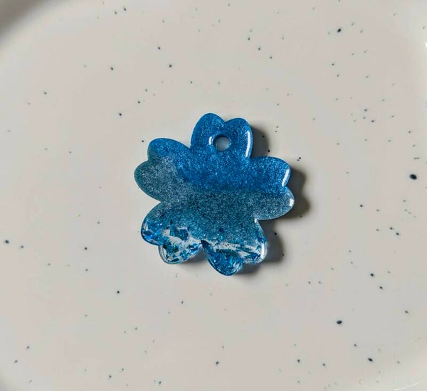 Médaille Fleur de Cerisier bleue