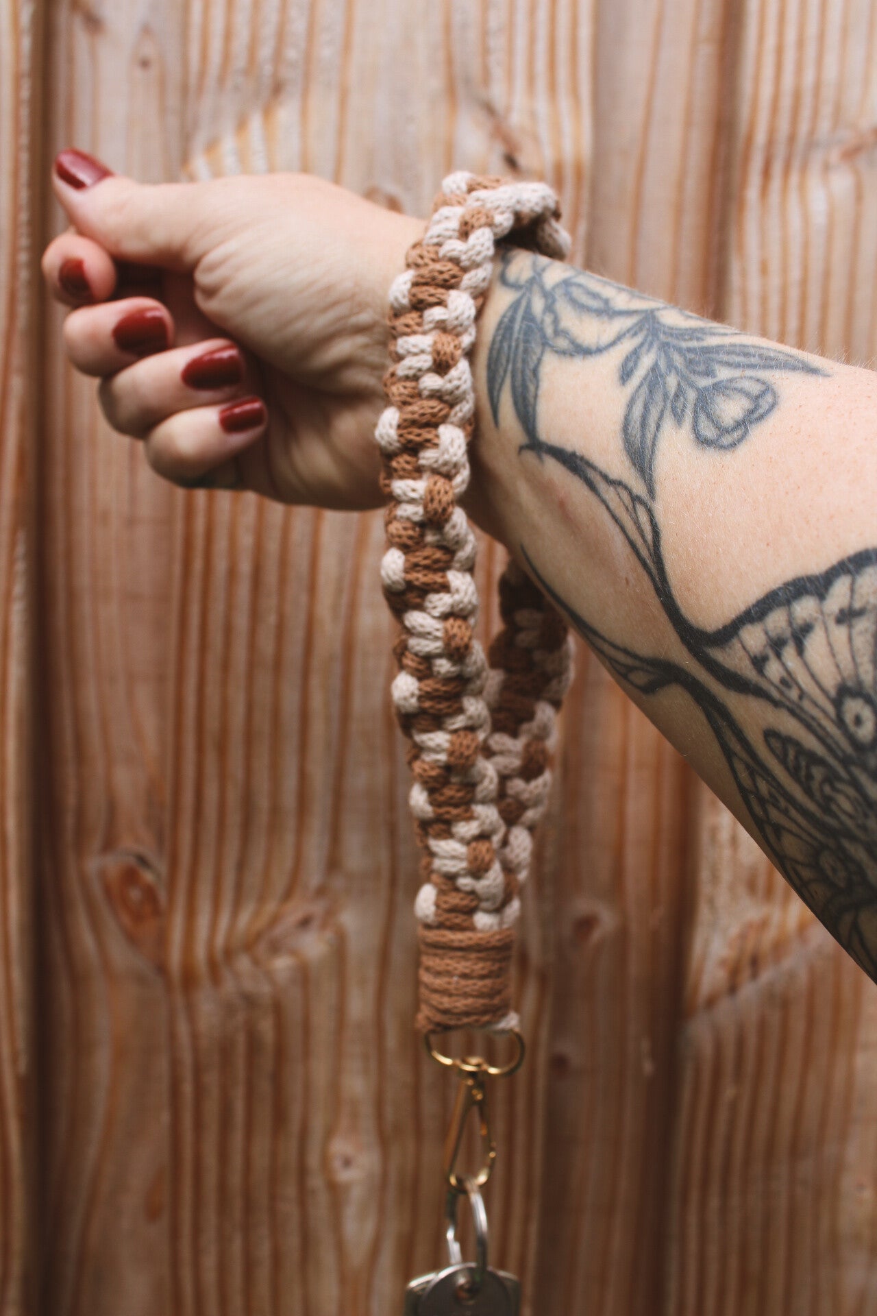 wristlet - flower | caramel