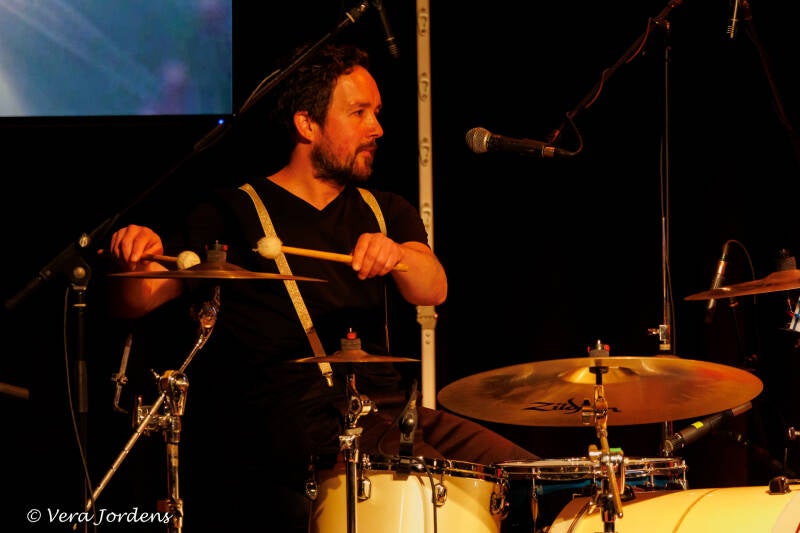 Bazeingha - By Howard: Rimbert Haché