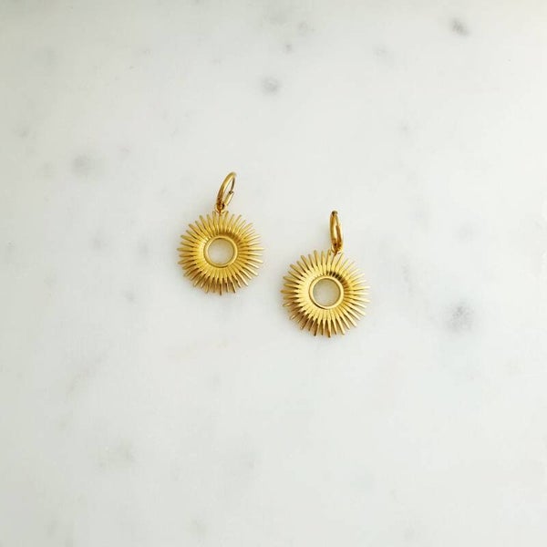 MEDIUM SUN EARRINGS