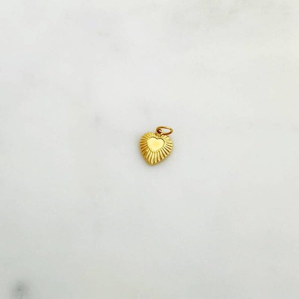 GORGEOUS HEART CHARM