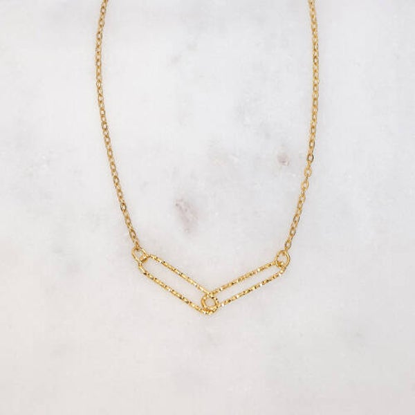 PRETTY PERFECT NECKLACE