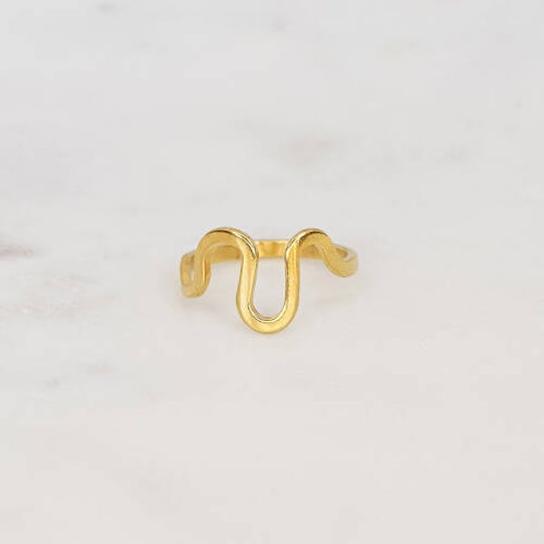 CURVED RING