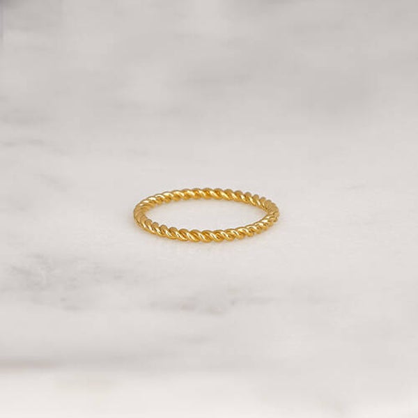 TWISTED RING