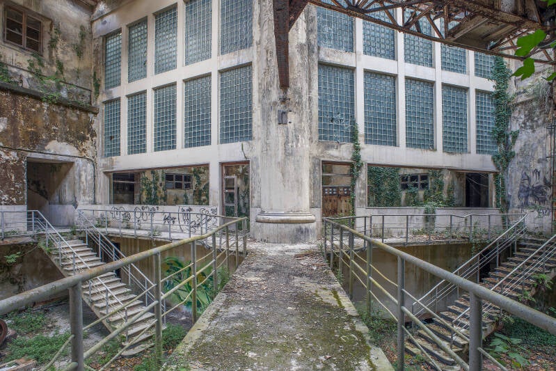 vervallen waterkrachtcentrale