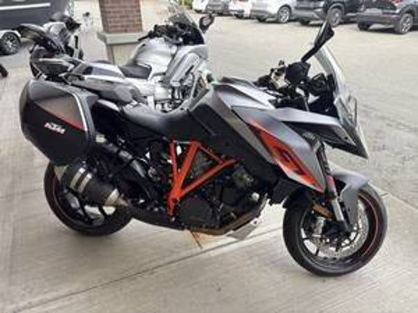 2017 KTM super duke gt 1290