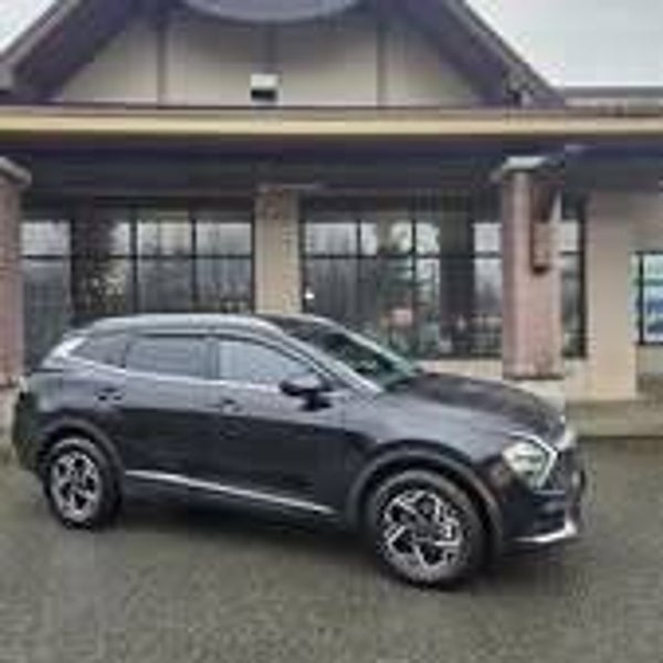 2025 Kia Sportage LX AWD – LOW KM • MODERN SUV • GREAT VALUE 💰 $29,995 | 📍 11,814 km