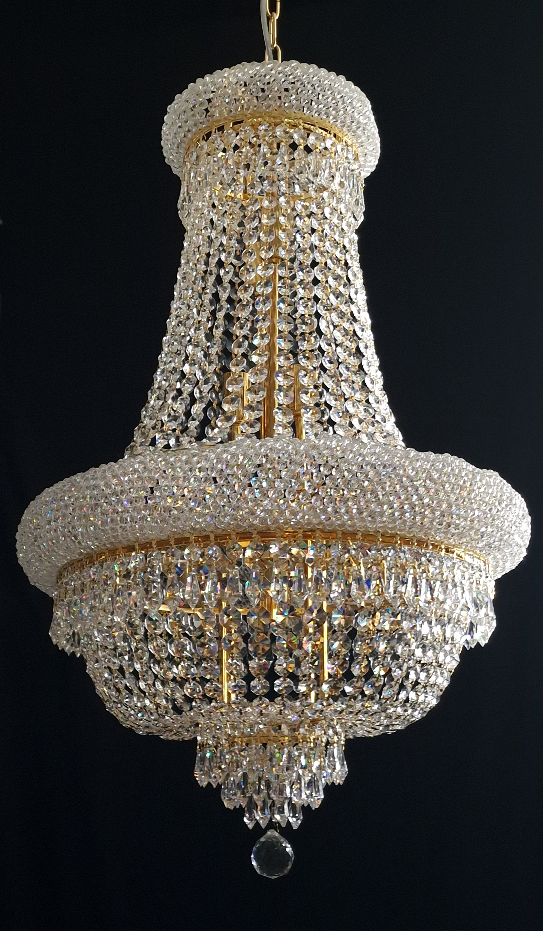 Crystal Gold Chandelier, Made with: High quality crystals of Asfour 32%Pbo. ( Renovated)