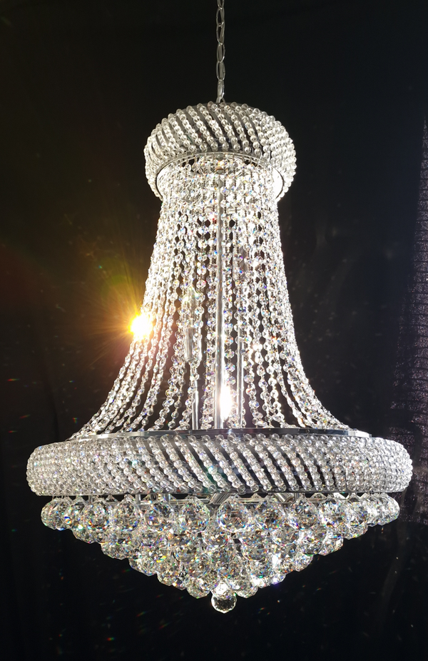 XXL Chandelier, Made with: New high quality Crystals of Asfour 32% Pbo. ( Restored )