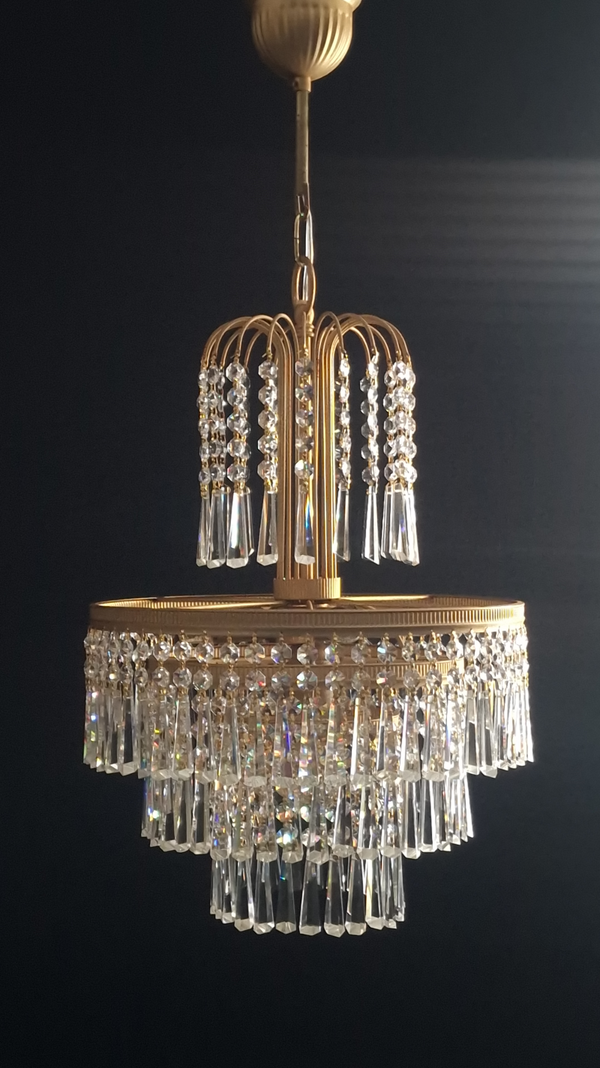 Chandelier: The Golden Prism, Made with the high quality Crystals of Asfour ( 32%Pbo ) Renovated frame ( +/- 1980 )