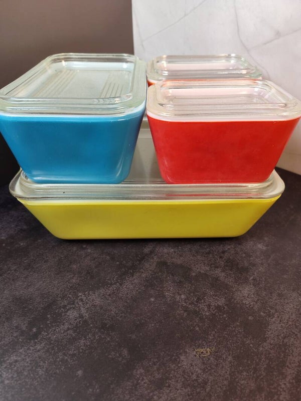 Vintage Pyrex Primary refridgerator set