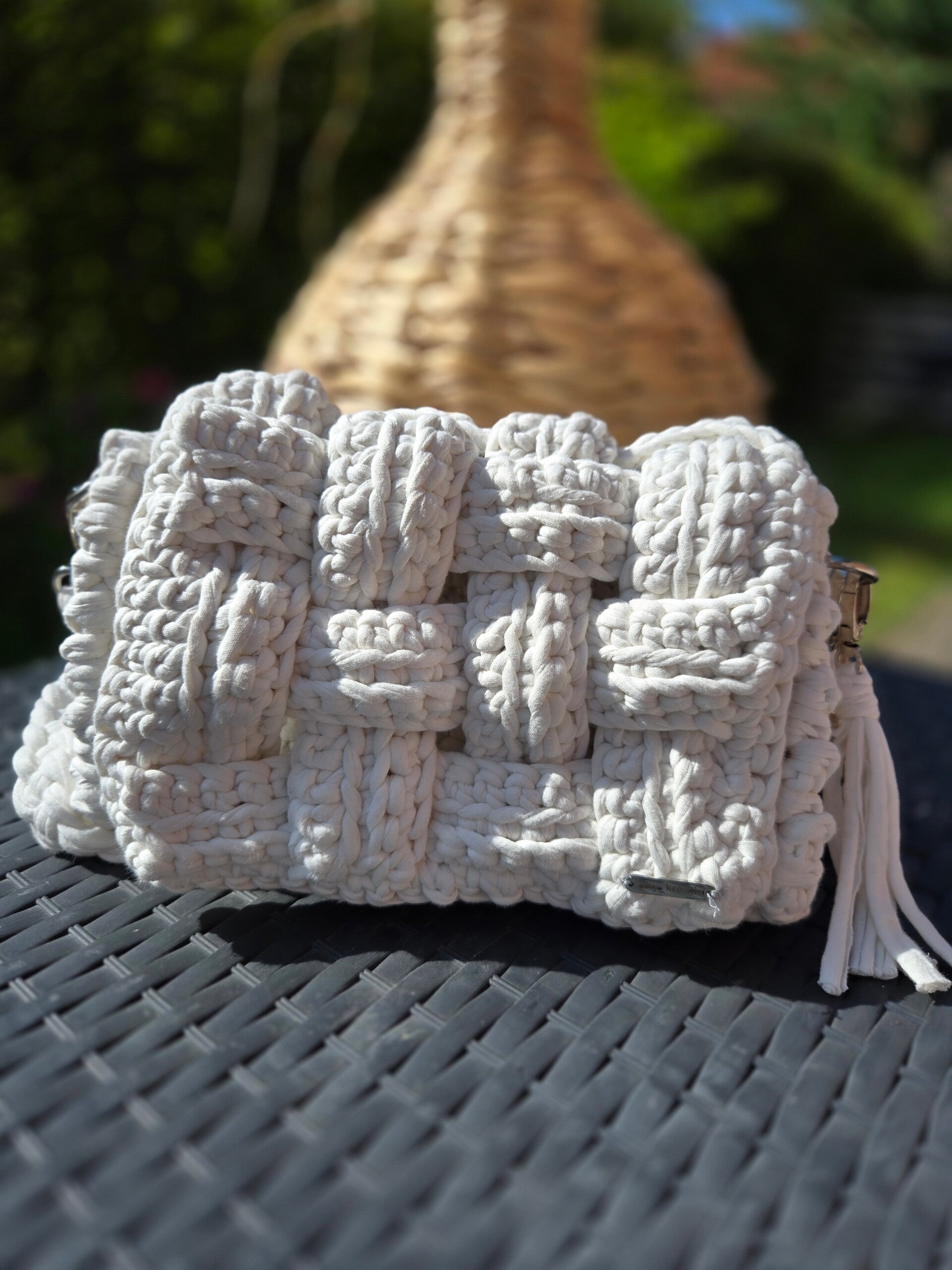 SNOWY – elegante Boutique-Tasche in Weiß aus T-Shirt-Garn