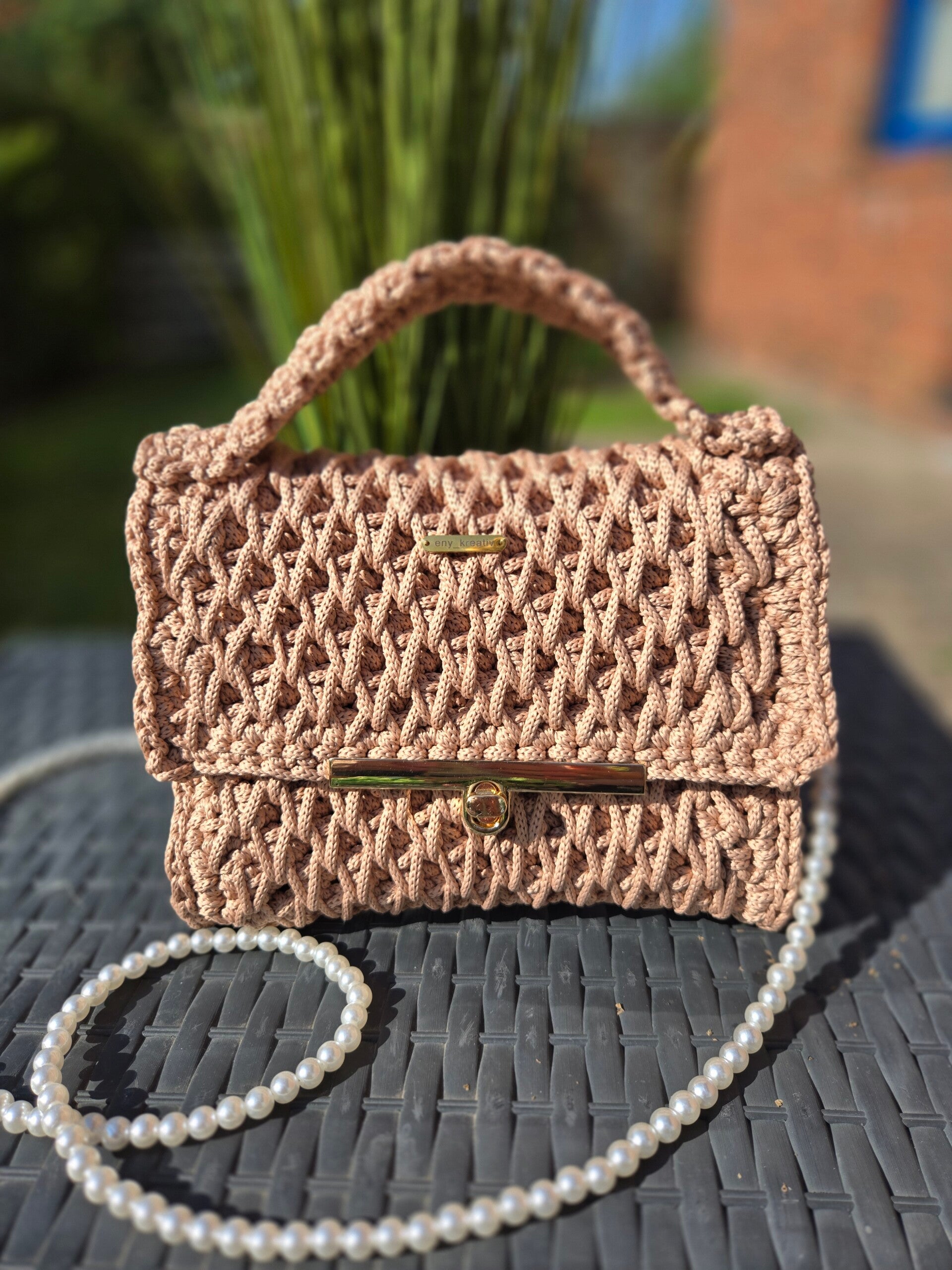 LITTLE CRÈME – elegante Mini-Tasche im Boutique-Boho-Stil