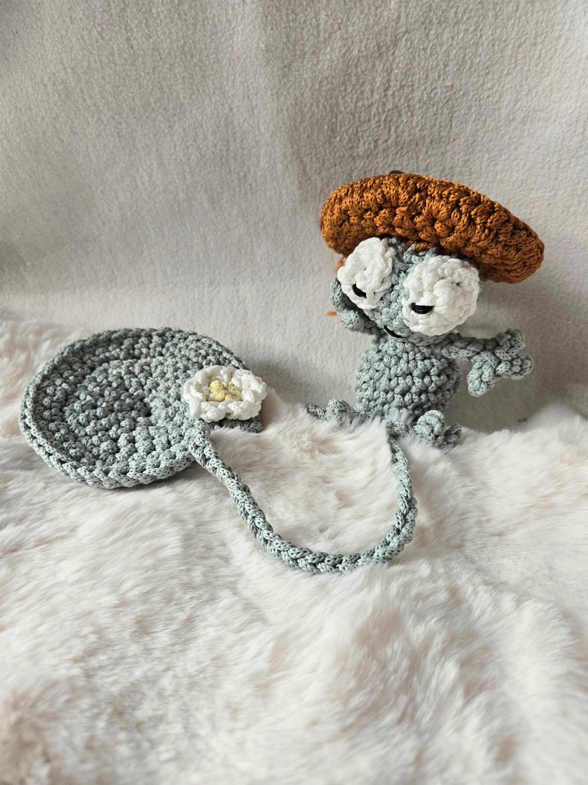 Lesezeichen XXL Frosch mit Seerose