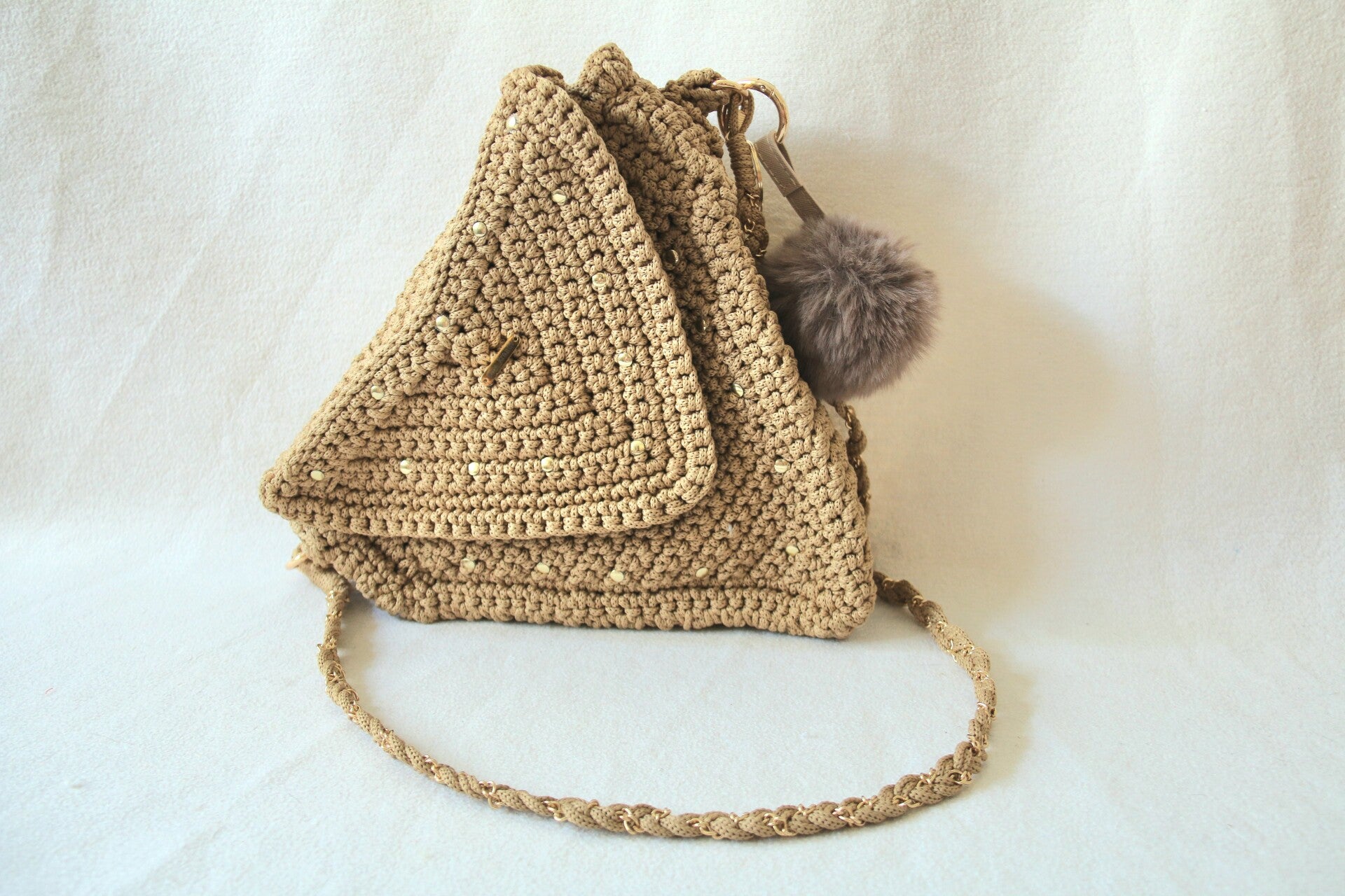 DIAMONT – elegante Dreiecktasche im Boutique-Boho-Stil