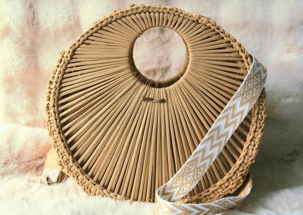 SOLARA SUN – runde Boho-Luxustasche mit natürlicher Ausstrahlung