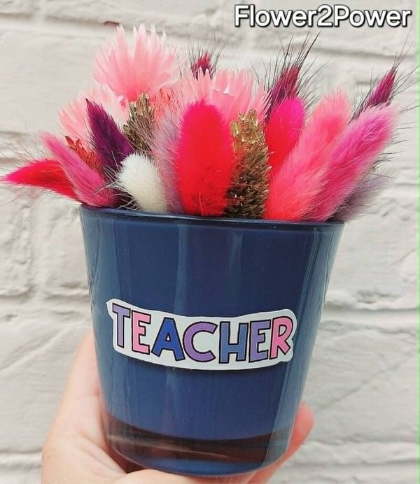 Cadeautje met droogbloemen teacher
