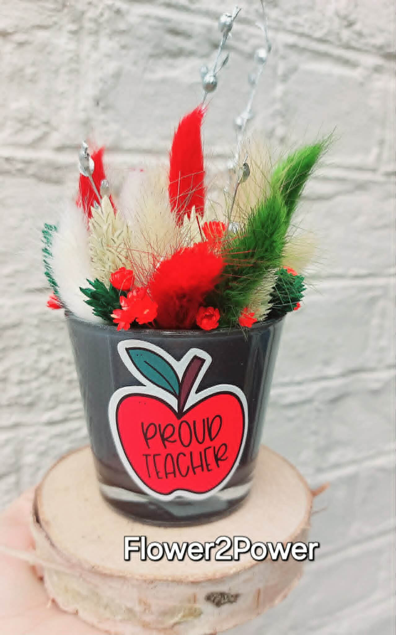 Cadeautje met droogbloemen proud teacher