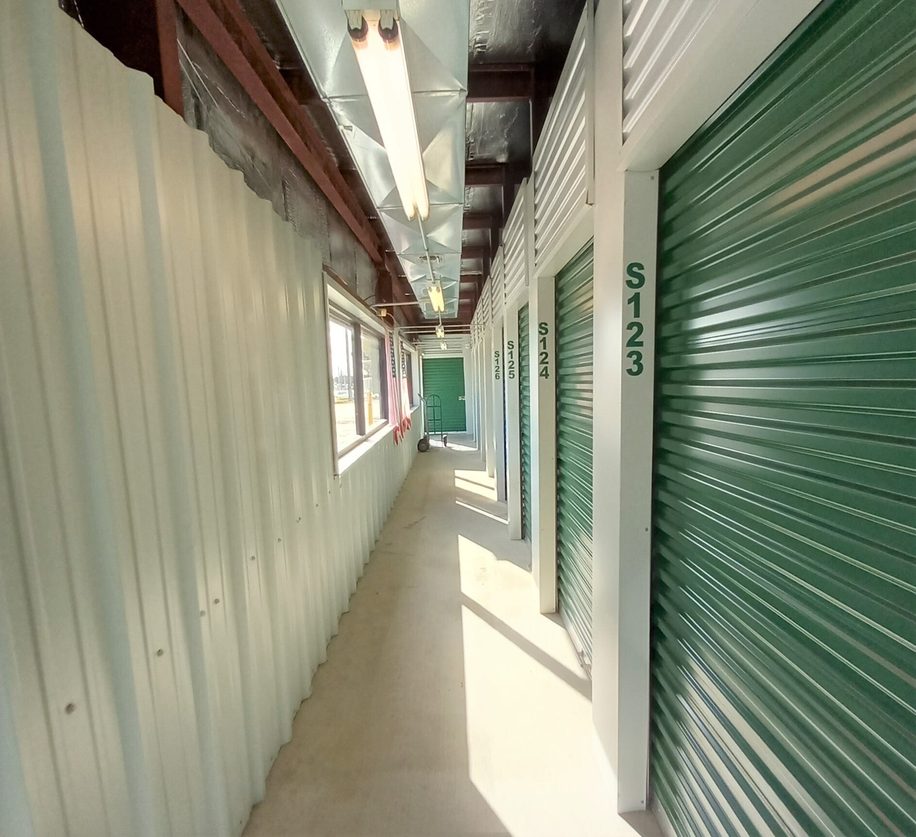 Stuff Storage Home | Stuff-N-Storage
