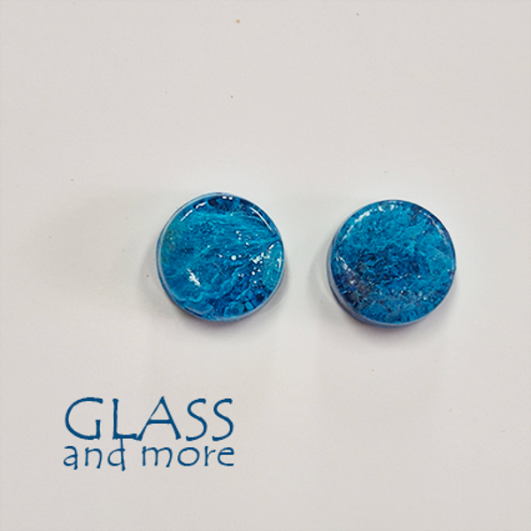 Blauwe oorbelletjes