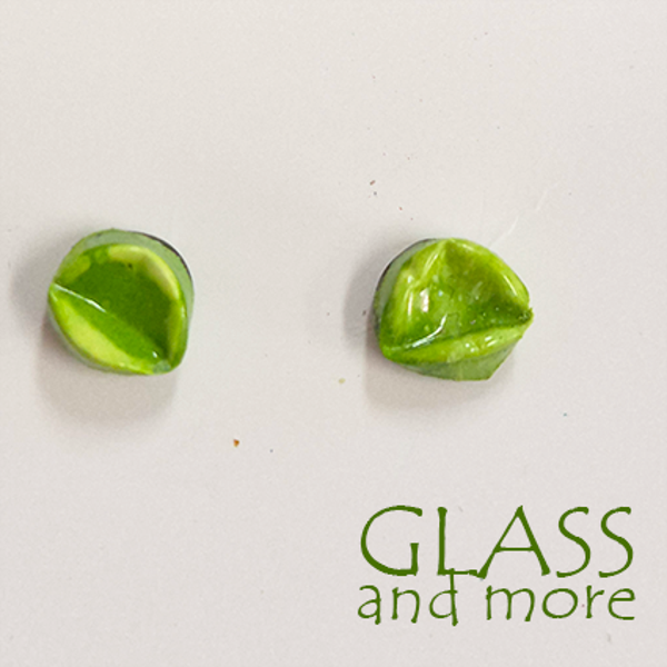 Kleine groene oorbelletjes