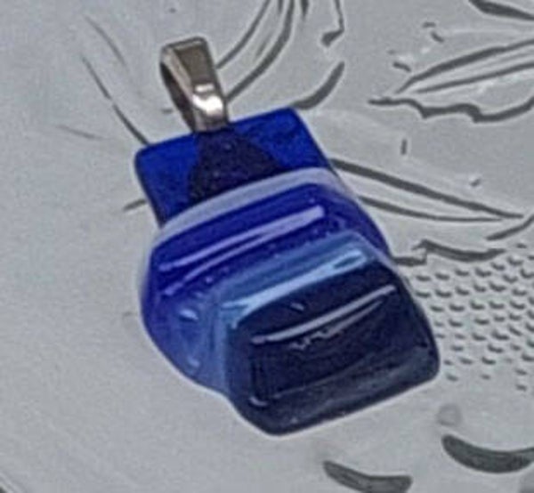 blauwe stapelhanger langwerpig