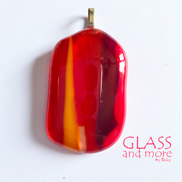 Warme rode glashanger